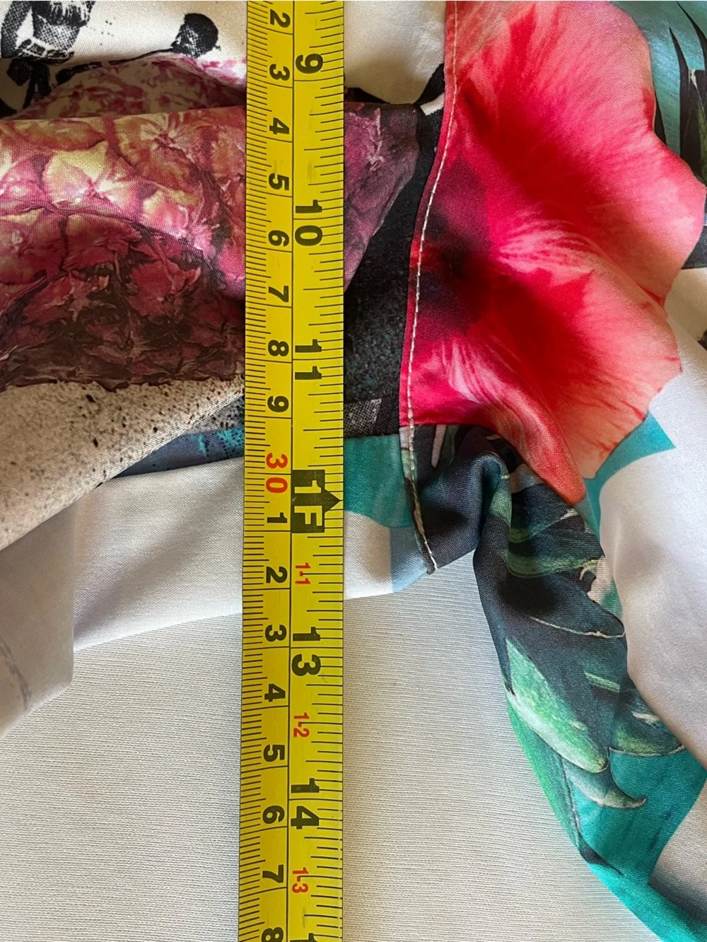American Eagle Men's S Tropical Pineapple Floral Board Shorts Swim Trunks